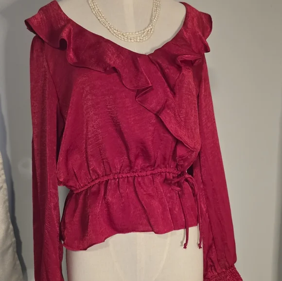 Women's Red Ruffled Top Size Large NWT - Picture 3 of 10